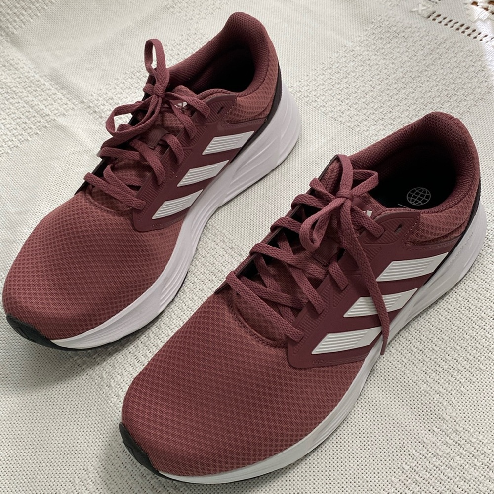 **SOLD**. Mens Adidas Cloudtfoam Comfort Plum colored running shoes size 12